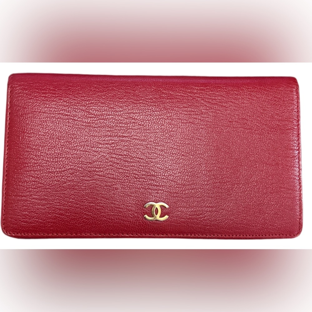 Chanel Red Leather Wallet Luxurious Textured Finish🔥🔥